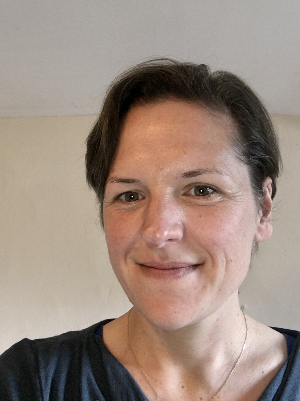Portrait of Liz Bates